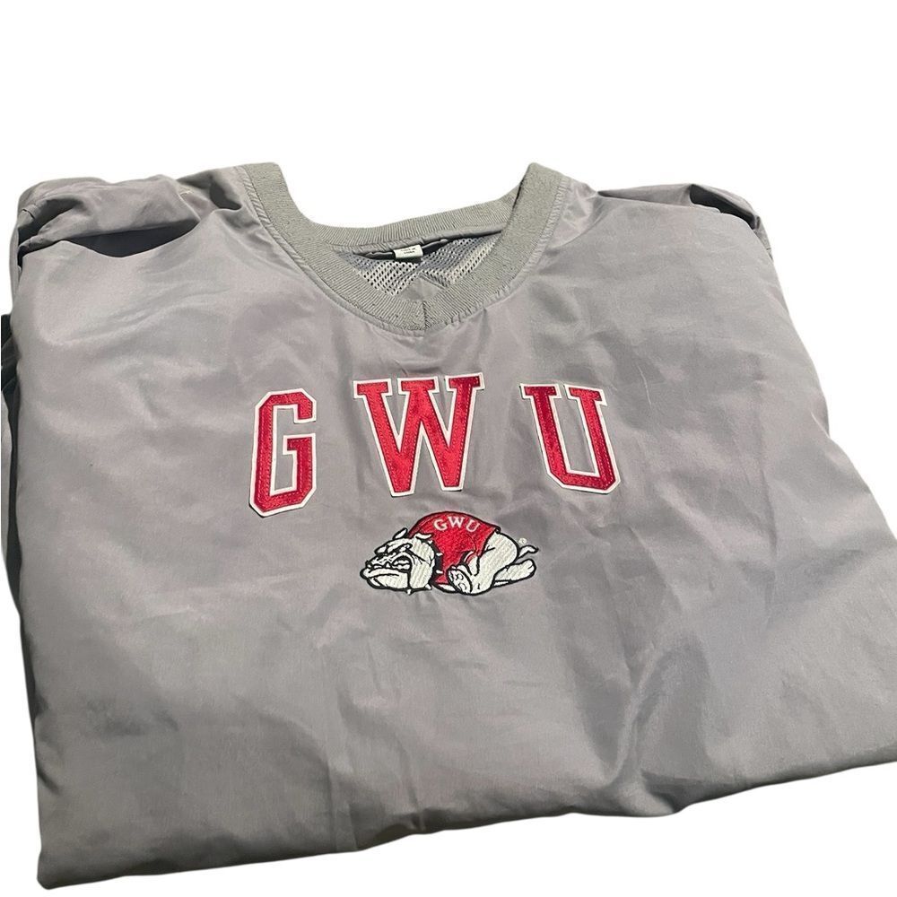 Gildan Gray Sweatshirt with Red G.W.U. Logo like new size XL